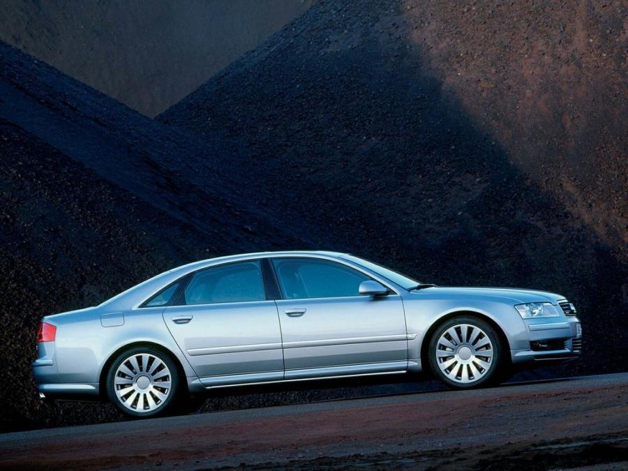  Audi A8 4.2 Quattro (D3) 2003 года  (фото 3 из 30)